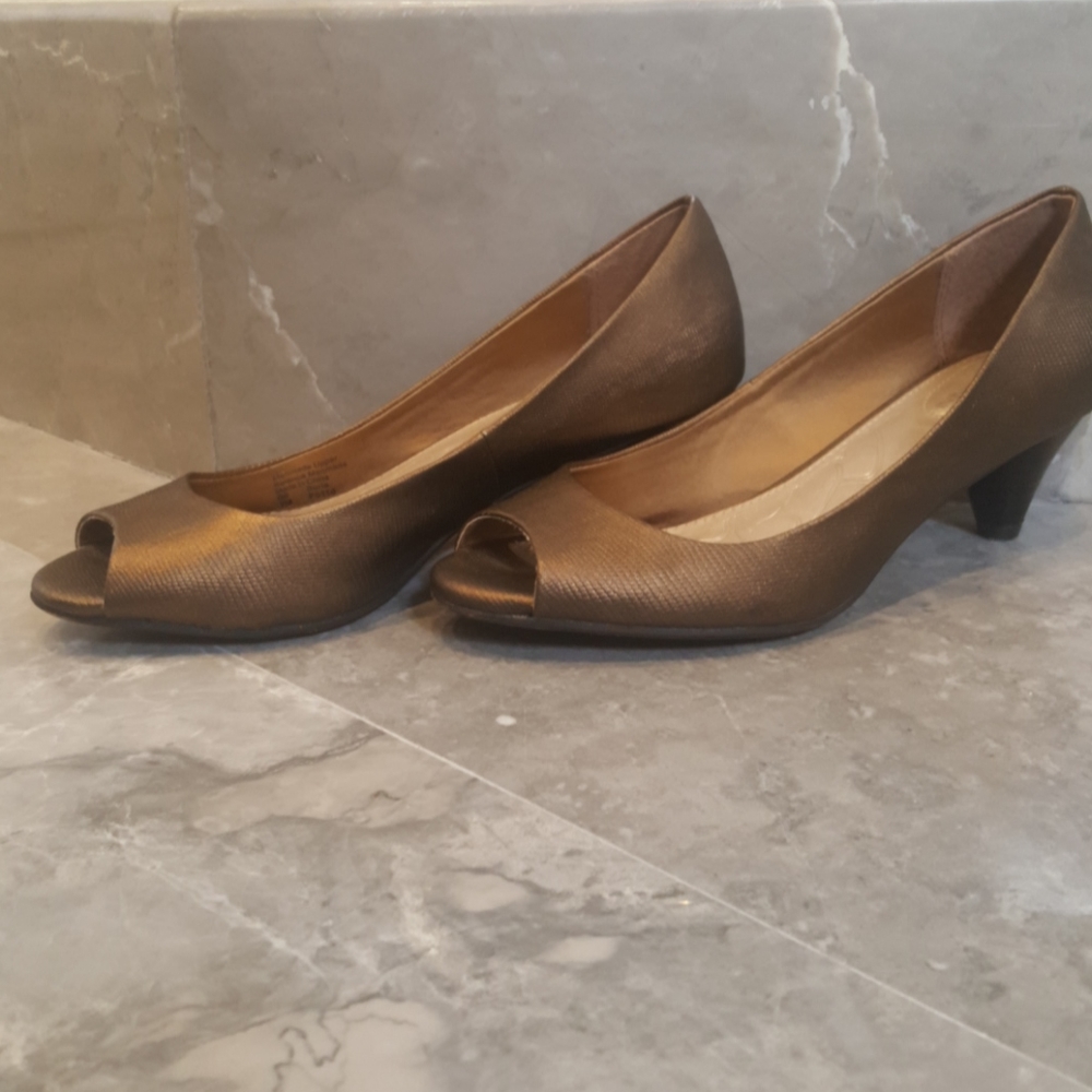 GIANI BERNINI copper peep toe shoes - Picture 6 of 8